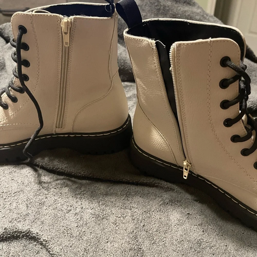 Union Bay Boots - Picture 5 of 8